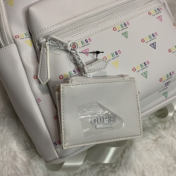 Guess Bagpack - Picture 2 of 9
